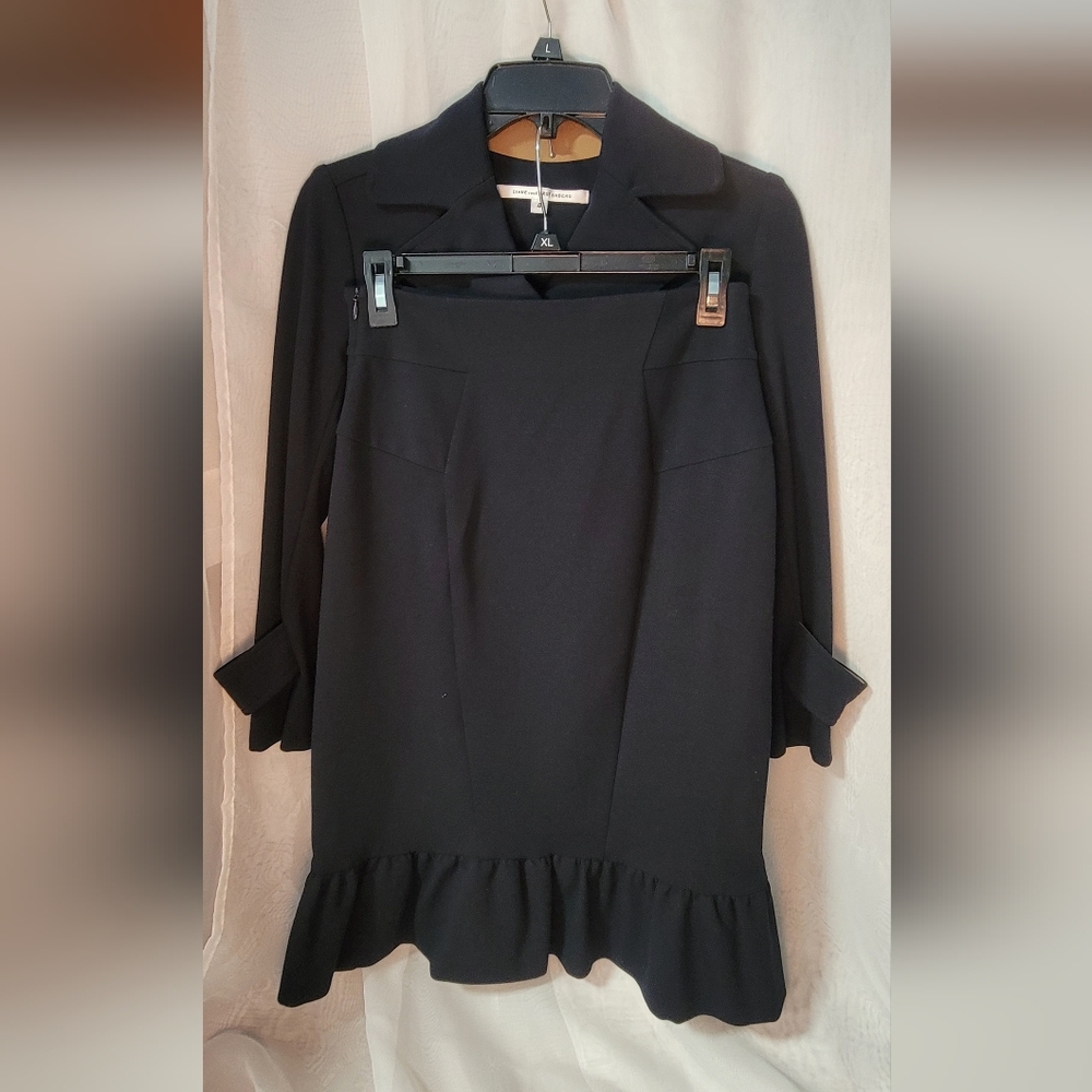 Diane Von Furstenberg Navy Blazer Classic Formal Skirt Suit